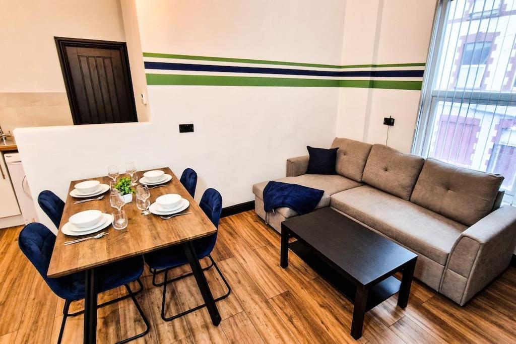 Beautiful Flat On Breck Road Apartment Liverpool Exterior foto